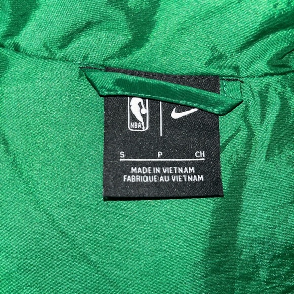 NBA X Nike Celtics Windbreaker - Picture 3 of 4